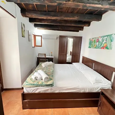 Apartment Ace Studio